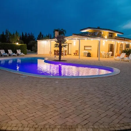 With Large Swimming Pool Salento
